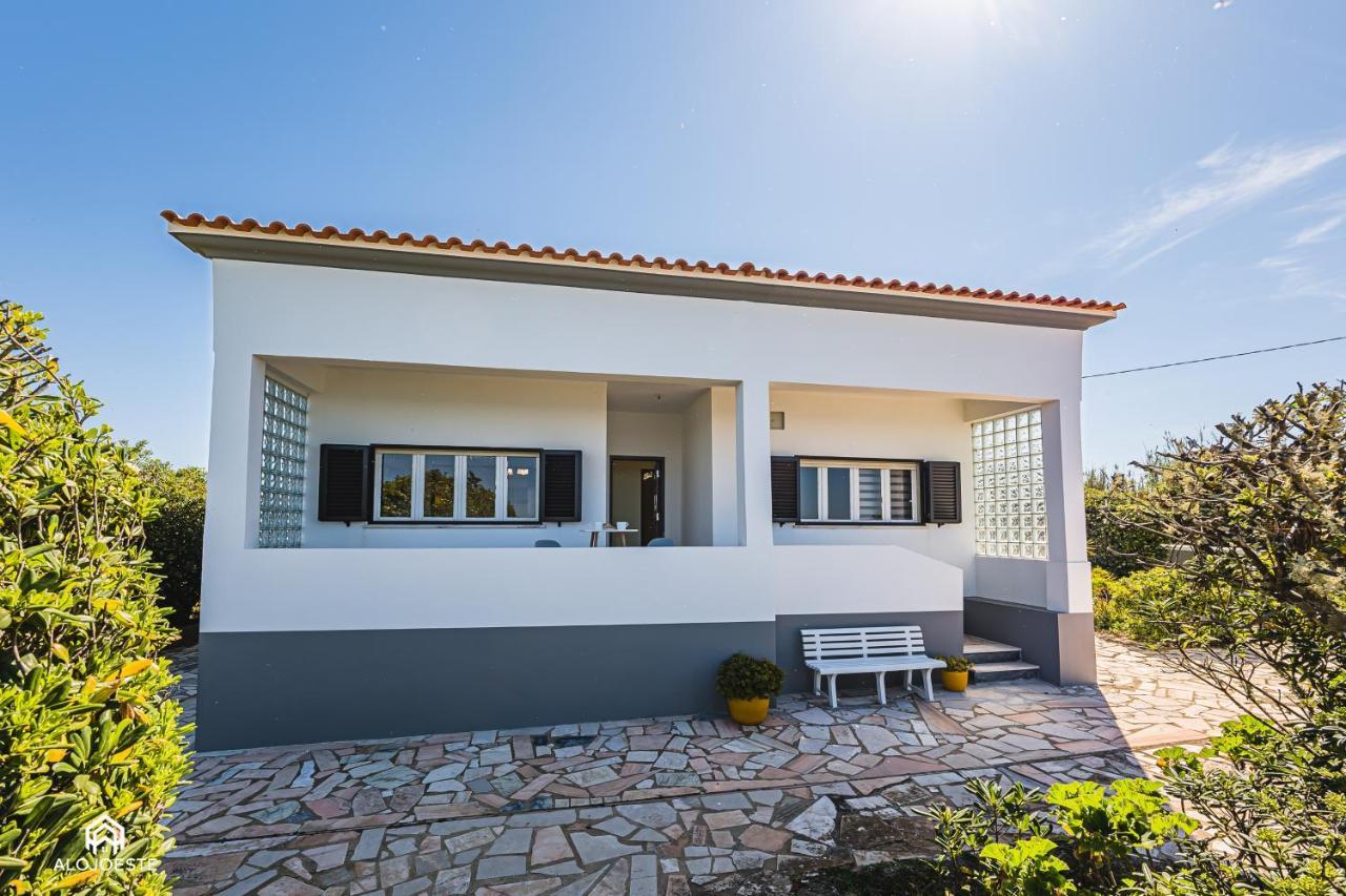 Casa A Beira Mar - Countryhouse With Ocean View Sao Pedro da Cadeira Экстерьер фото